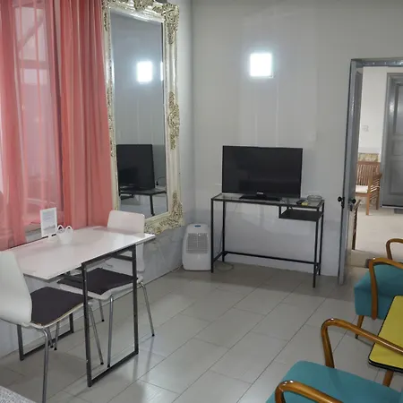 St. Lazaros Apartmán *